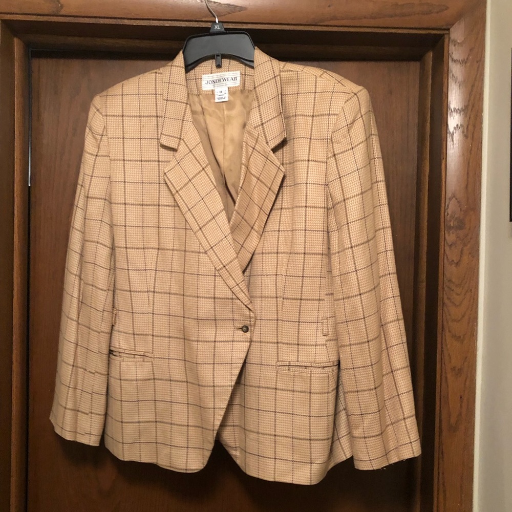 Jones Wear Size 14 Blazer